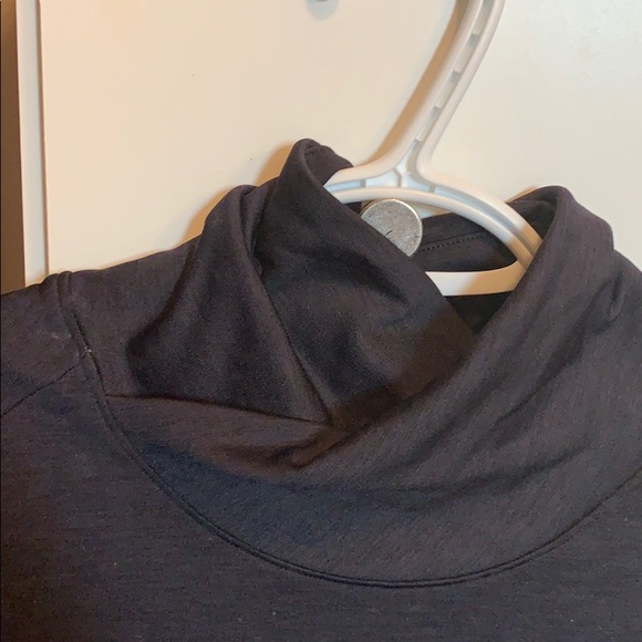 Long sleeve pull over! - Picture 2 of 4